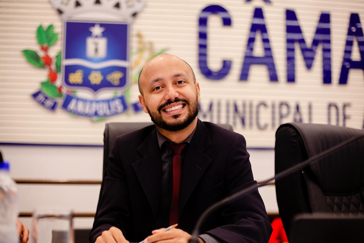 Professor Marcos propõe tombamento imaterial das Escolas Culturais de Anápolis