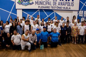 Professor Marcos recebe alunos da Apae na Câmara em visita pelo Dia Internacional da Síndrome de Down