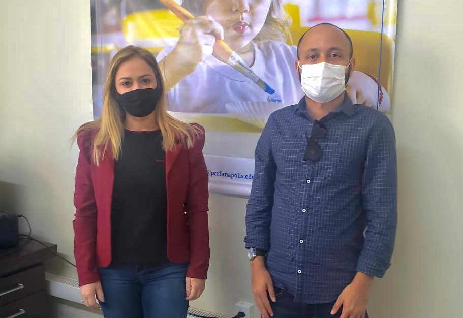 Professor Marcos visita Secretaria Municipal de Educação, Eerizânia Freitas