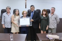 Professora Branca de Azevedo Martins recebe o Título de Cidadã Anapolina