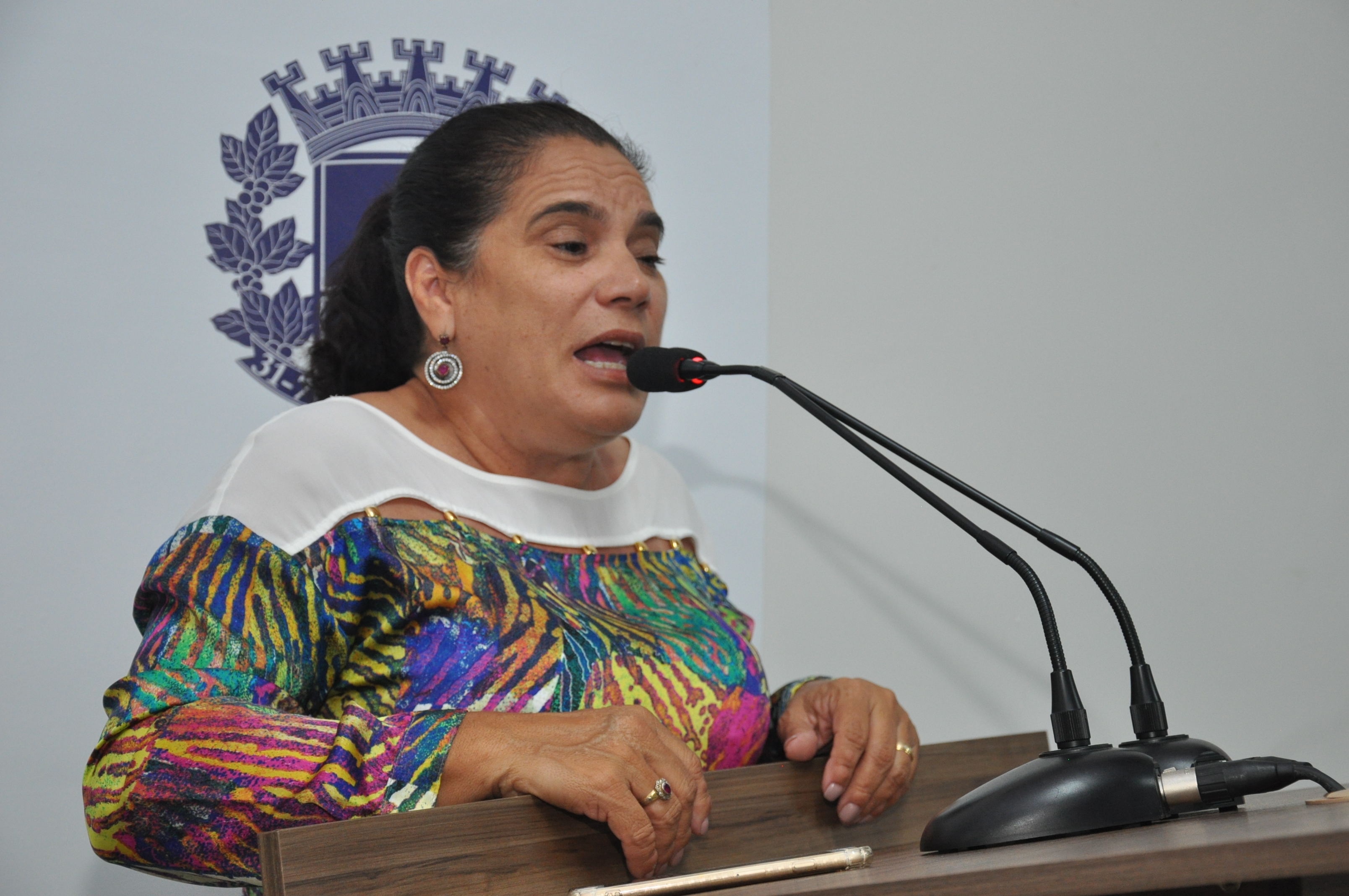 Professora Geli presta homenagem aos diretores de escola: “têm responsabilidades extraordinárias”