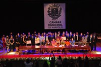 Professores são homenageados com a Comenda Nadyr de Souza Andrade