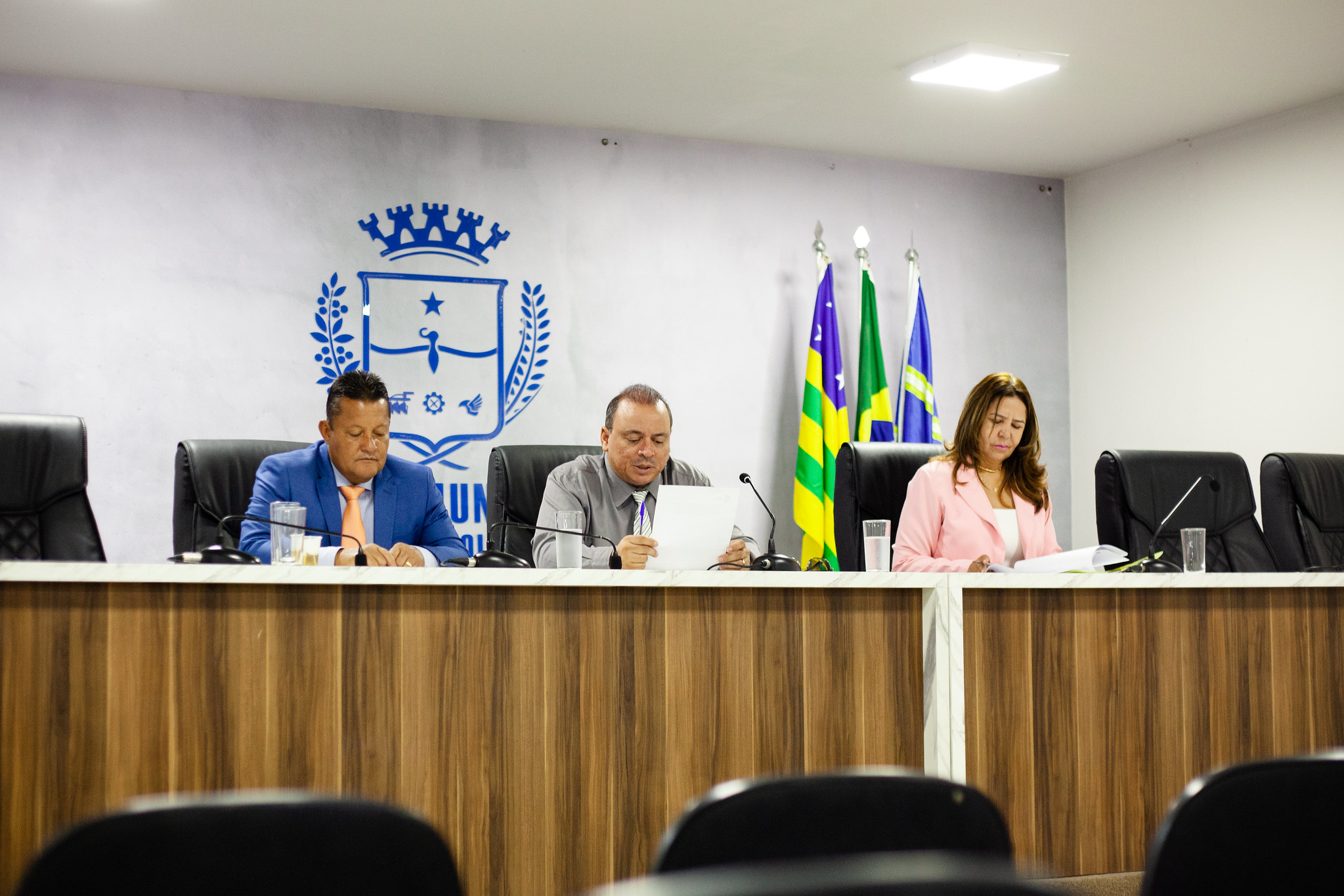 Projeto que obriga instalação de sistema de monitoramento por câmera em bares avança na Comissão de Indústria e Comércio