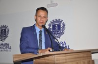 Reamilton defende projeto que proíbe obrigatoriedade do passaporte sanitário