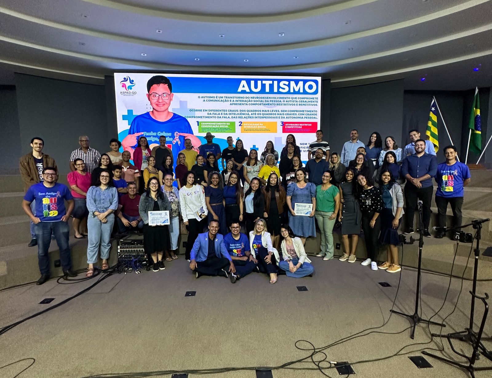 Reamilton Espíndola realiza palestra “Autismo na Igreja” em comemoração ao Abril Azul