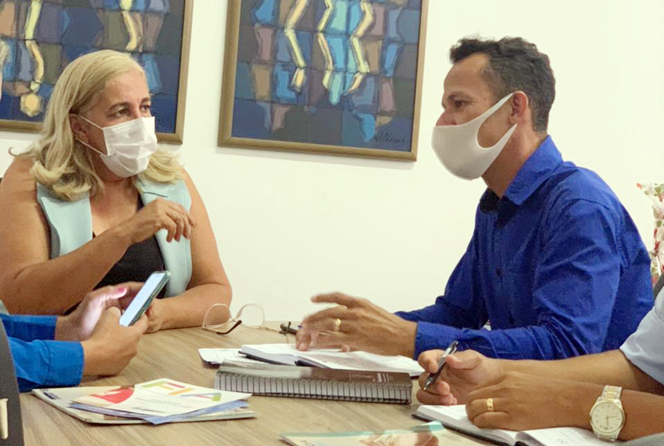 Reamilton trata de demandas da Educação, de Integração Social, Esporte e Cultura, e com Procon