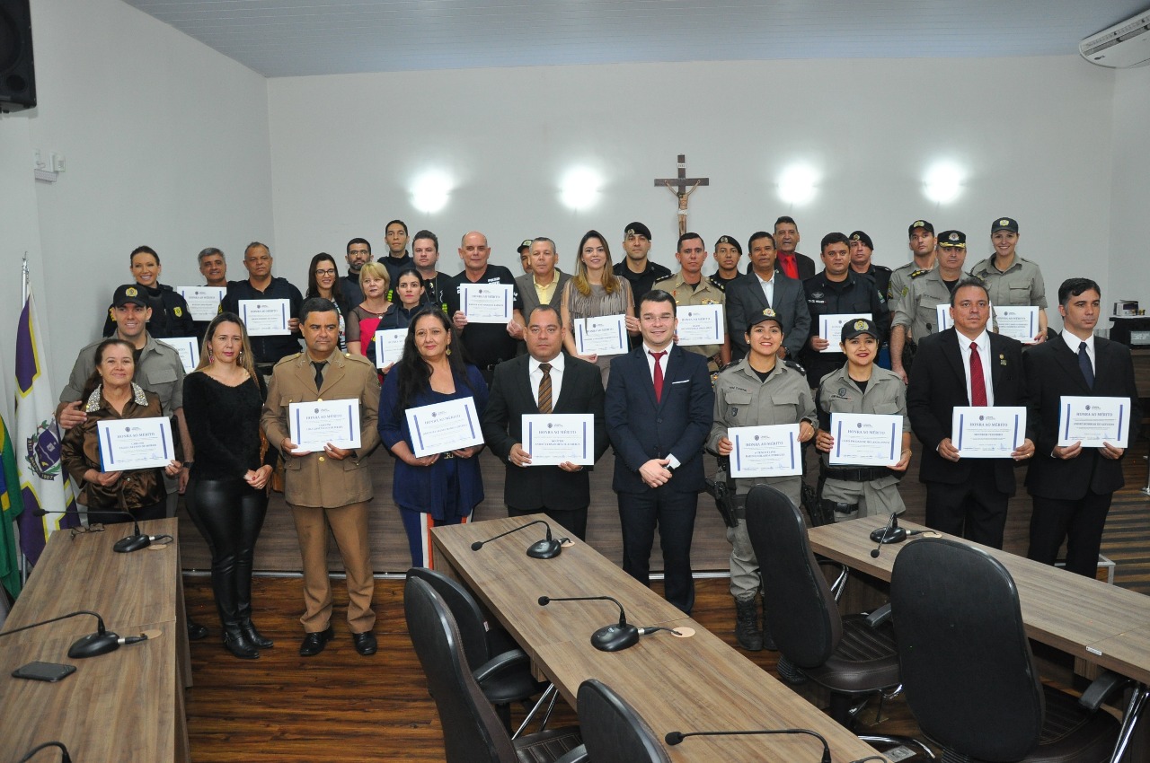 Membros da PM, PF, PRF e Polícia Civil são homenageados por Ato de Bravura