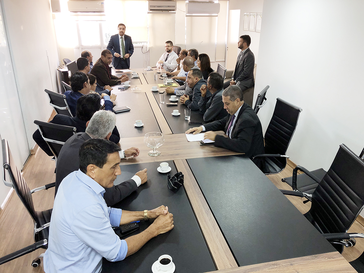 Reunião avalia ações administrativas e reafirma gestão compartilhada com os vereadores