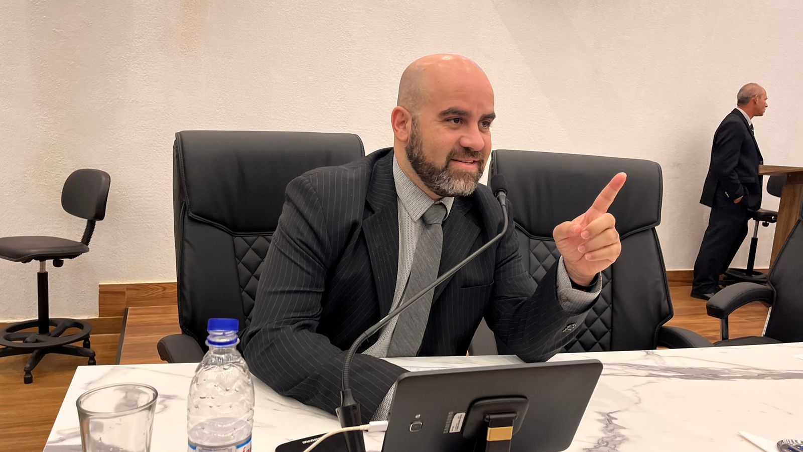 Sancionada lei de José Fernandes sobre prevenção e conscientização dos cânceres de cabeça e pescoço 