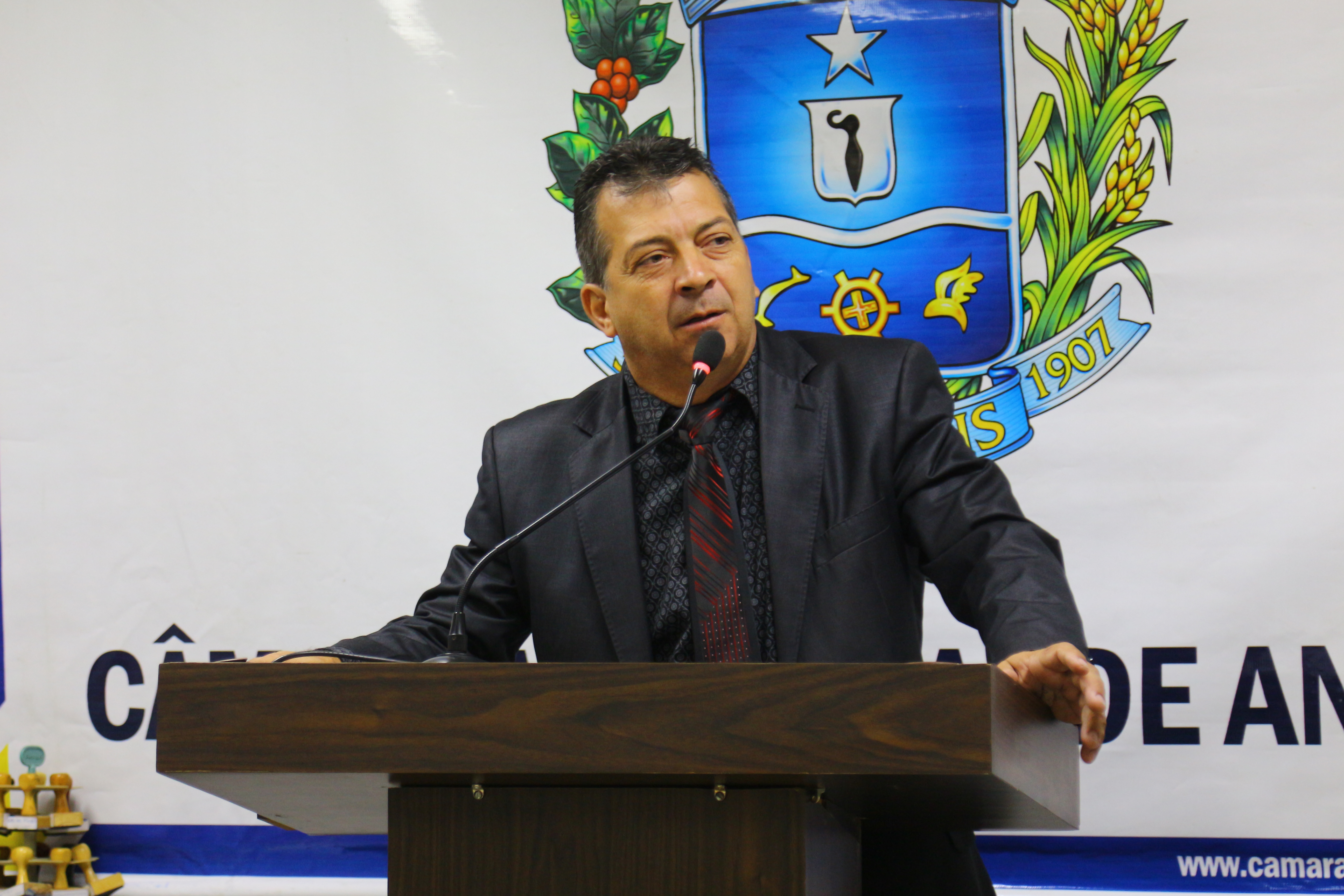 Sargento Alberto repudia enquete que compara policial com traficante