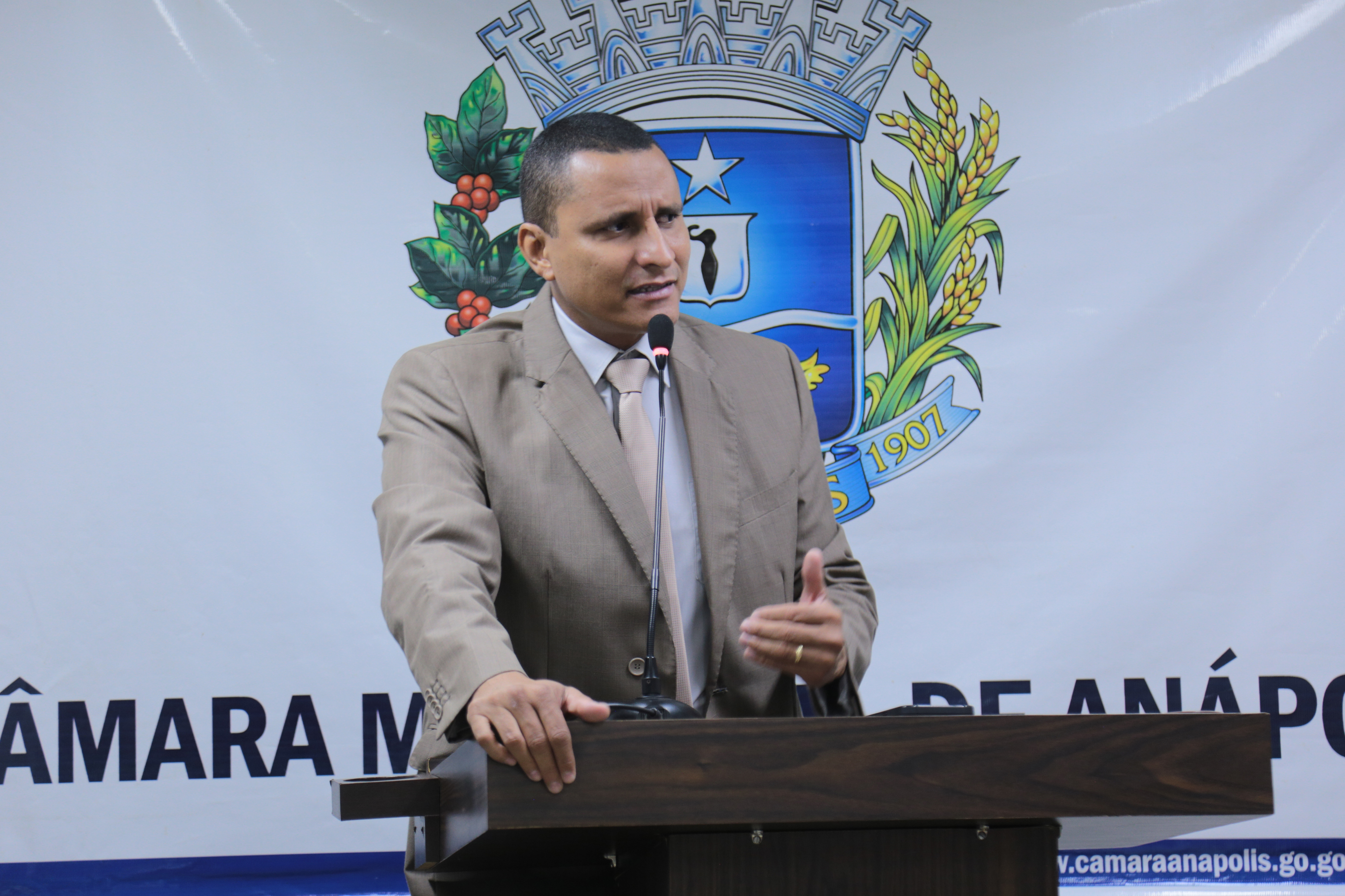 Sargento Pereira pede ajuda para banda de percussão