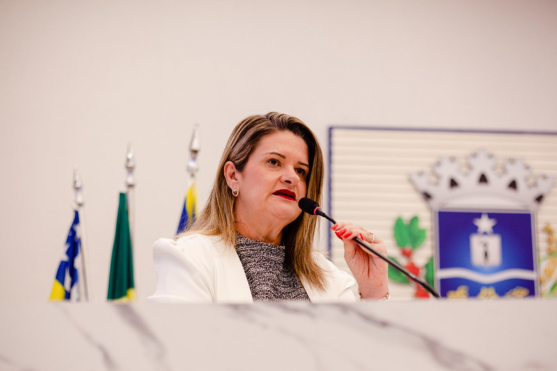 Seliane da SOS anuncia funcionamento do Banco de Ração para animais domésticos em Anápolis