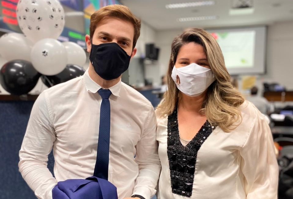 Seliane da SOS participa de audiência  na Alego para debater políticas públicas para animais