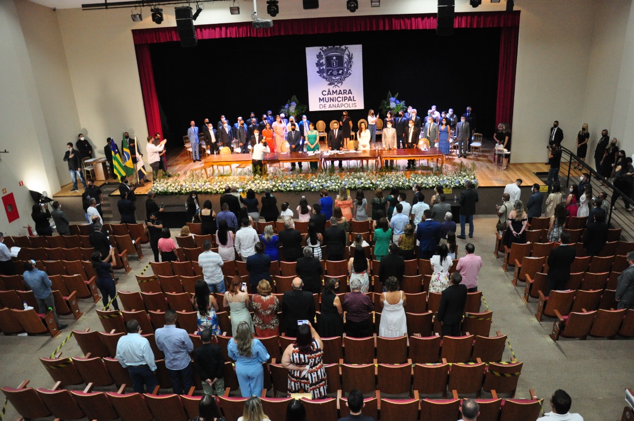 Sessão de posse obedece protocolos de segurança em função da prevenção à Covid-19