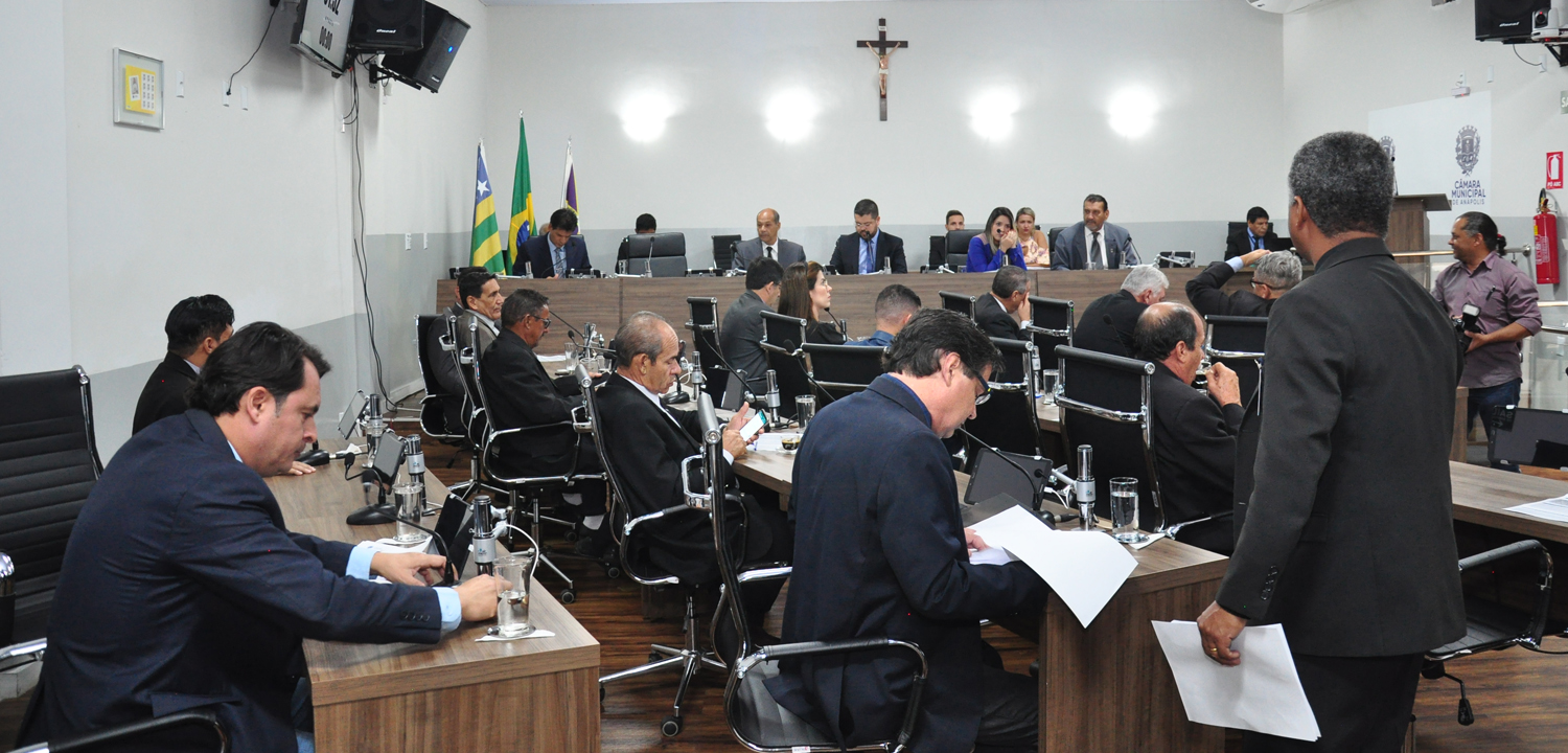 Sessão extra: aprovada concessão de área para maternidade e mudança na lei do Refis