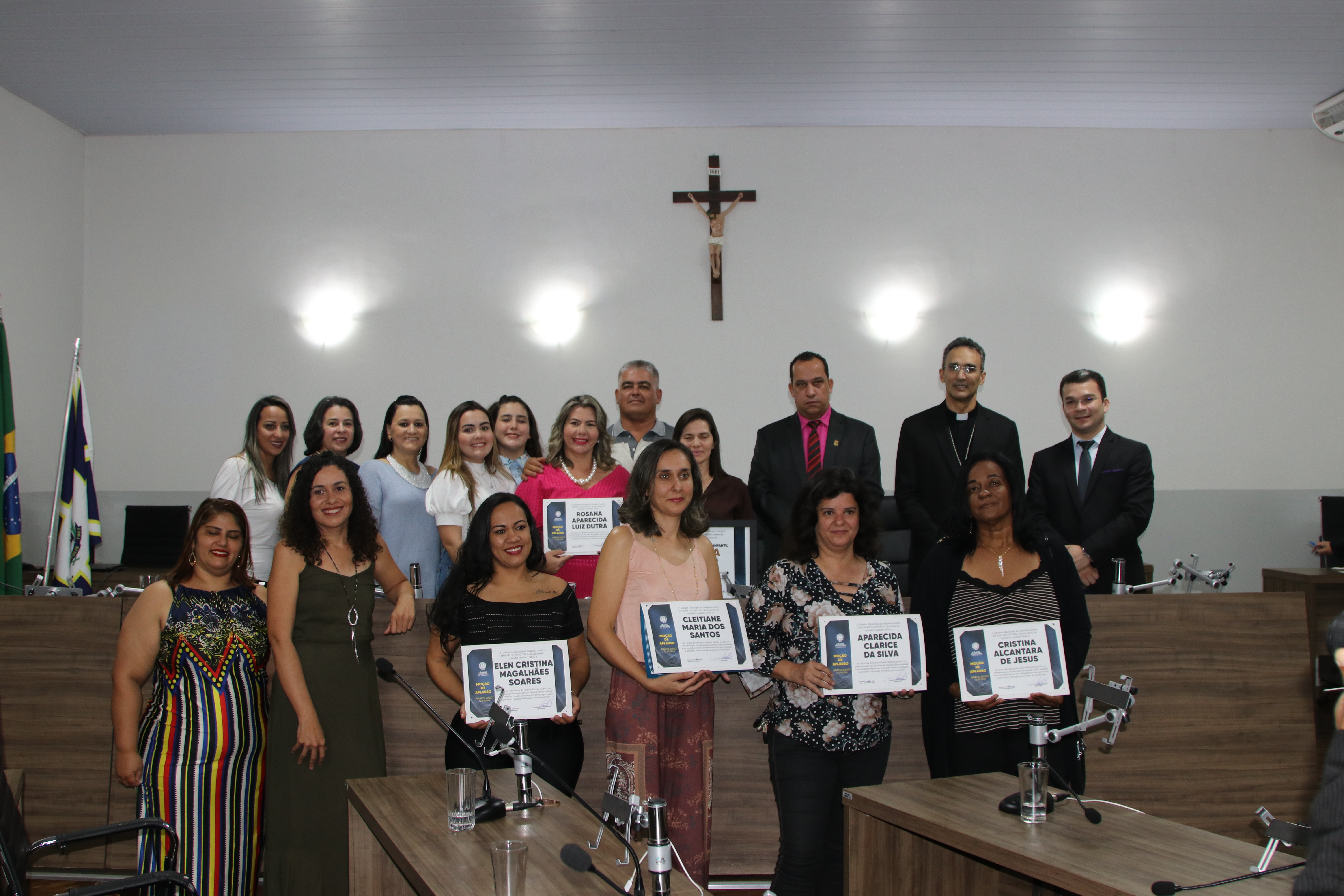 Sessão Solene celebra 8 anos do CEI Rainha da Paz