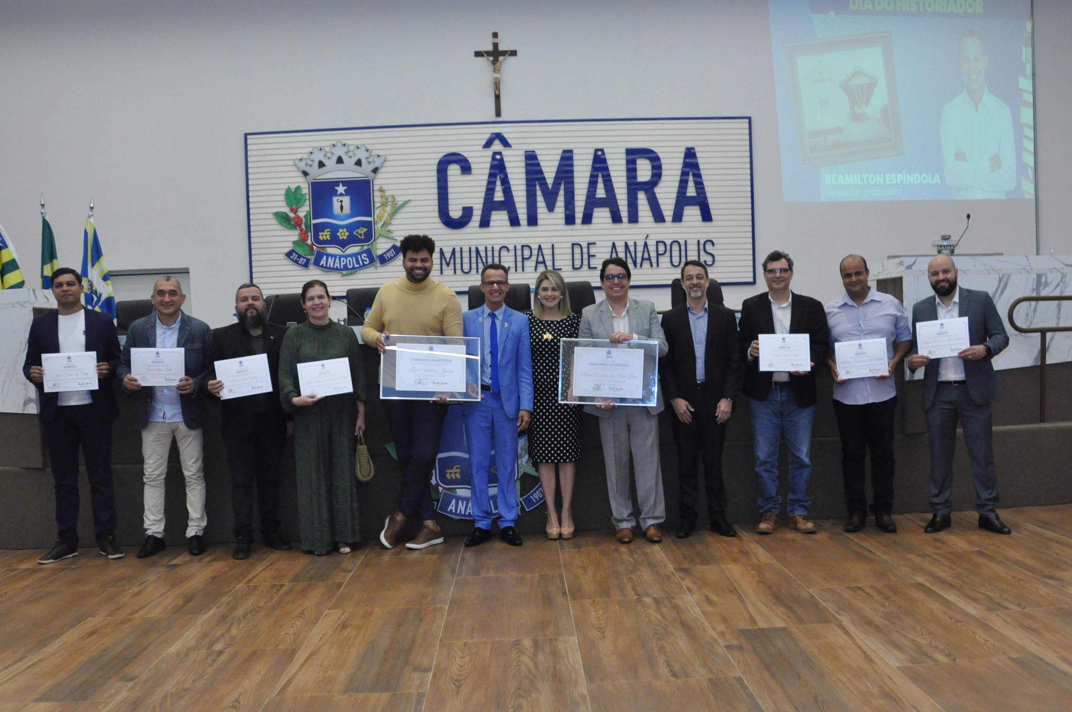 Sessão Solene celebra Dia do Historiador e promove entrega de títulos de cidadania anapolina