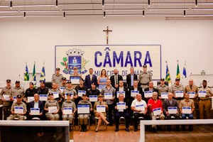 Sessão Solene da Câmara Municipal homenageia 167 anos da Polícia Militar e 169 anos do Corpo de Bombeiros