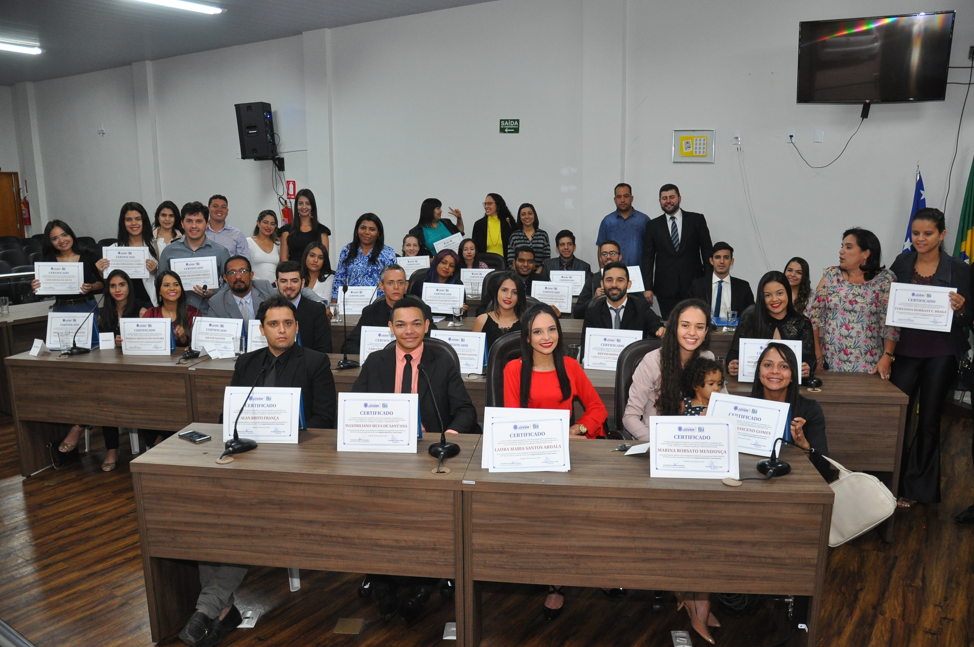 Sessão Solene encerra atividades da primeira edição do Parlamento Jovem