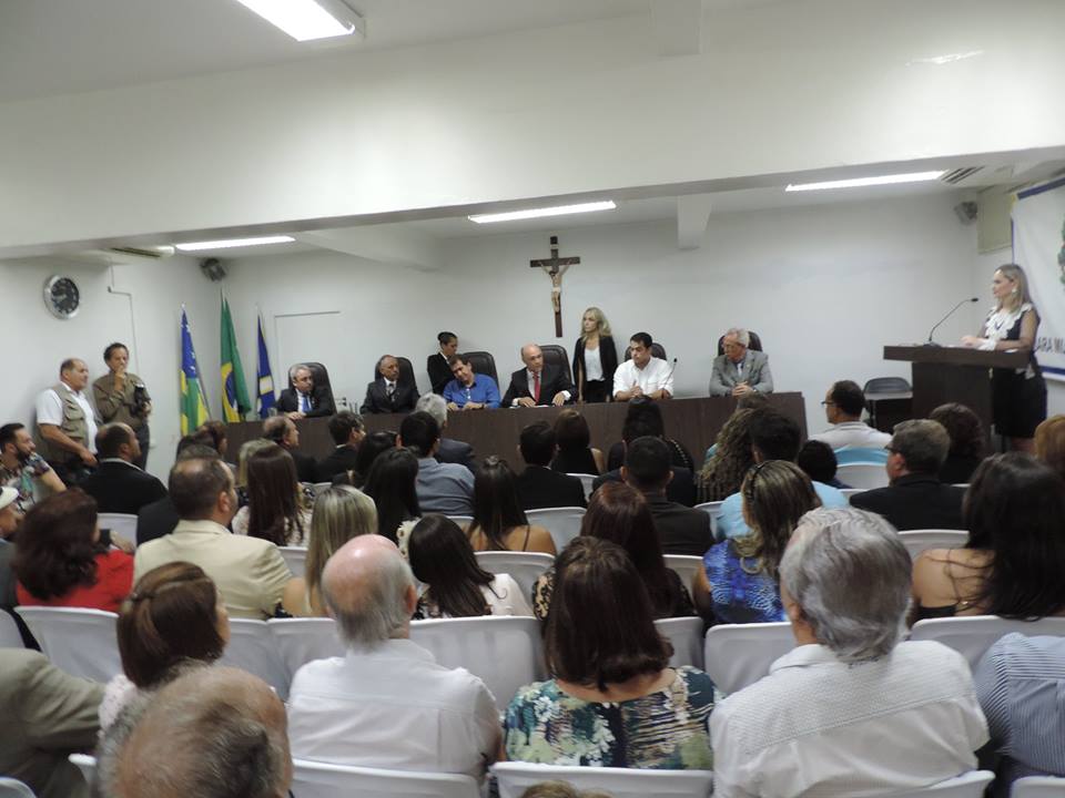 Sessão Solene homenageia corretores de imóveis