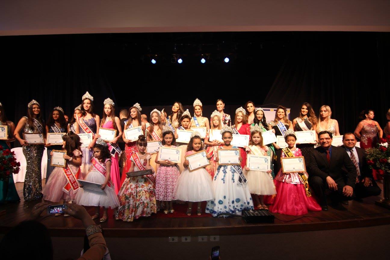 Sessão Solene ressalta a beleza das mulheres anapolinas 