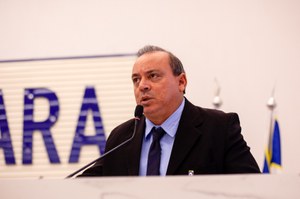 Suender defende implementação de lei que prevê troca de recicláveis por material escolar