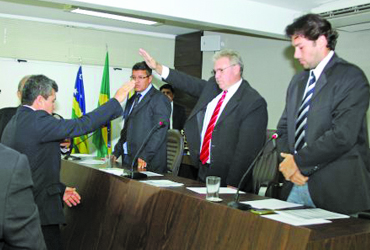  Suplente assume cadeira de Wesley Silva