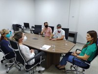 Thaís Souza apresenta projetos da causa animal para vereadores de Aragoiânia