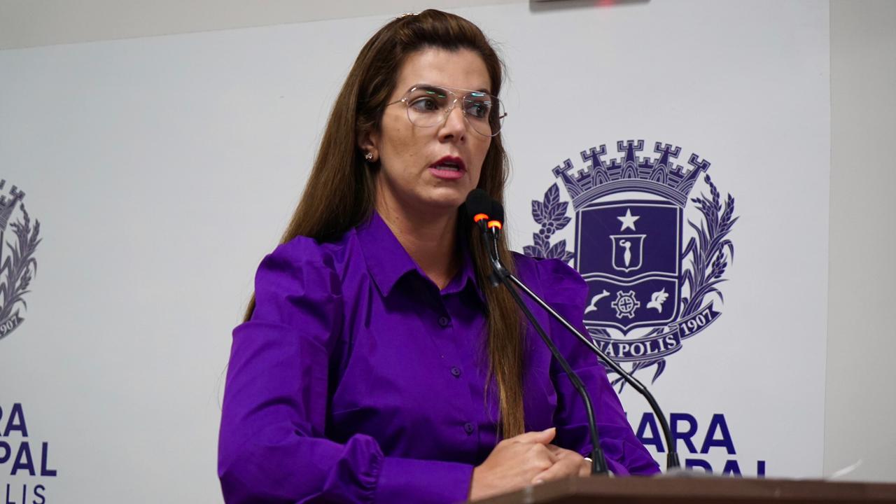 Thaís Souza defende separação do Centro de Zoonoses e esclarece matéria sobre carroceiros