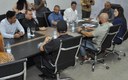 Thaís Souza e Cabo Fred recebem deputado Vítor Hugo para anúncio de emendas destinadas a obras de saúde pública Thaís Souza e Cabo Fred recebem deputado Vítor Hugo para anúncio de emendas destinadas a obras de saúde pública