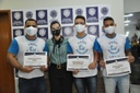 Thaís Souza entrega Moção de Aplauso a voluntários do projeto Irmãos Invisíveis Thaís Souza entrega Moção de Aplauso a voluntários do projeto Irmãos Invisíveis