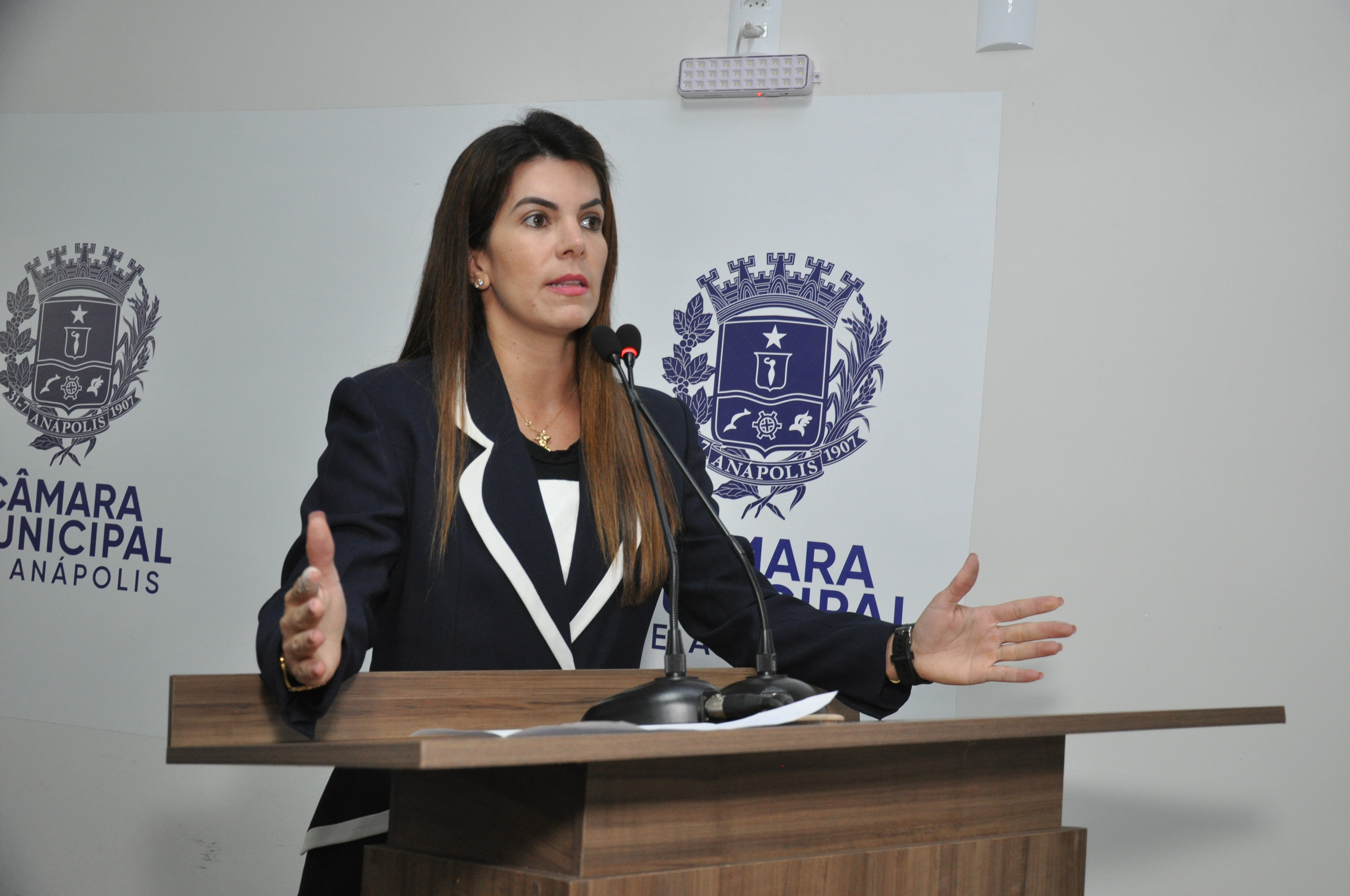 Thaís explica função da emenda impositiva: “indicamos obras ou melhorias para a população”