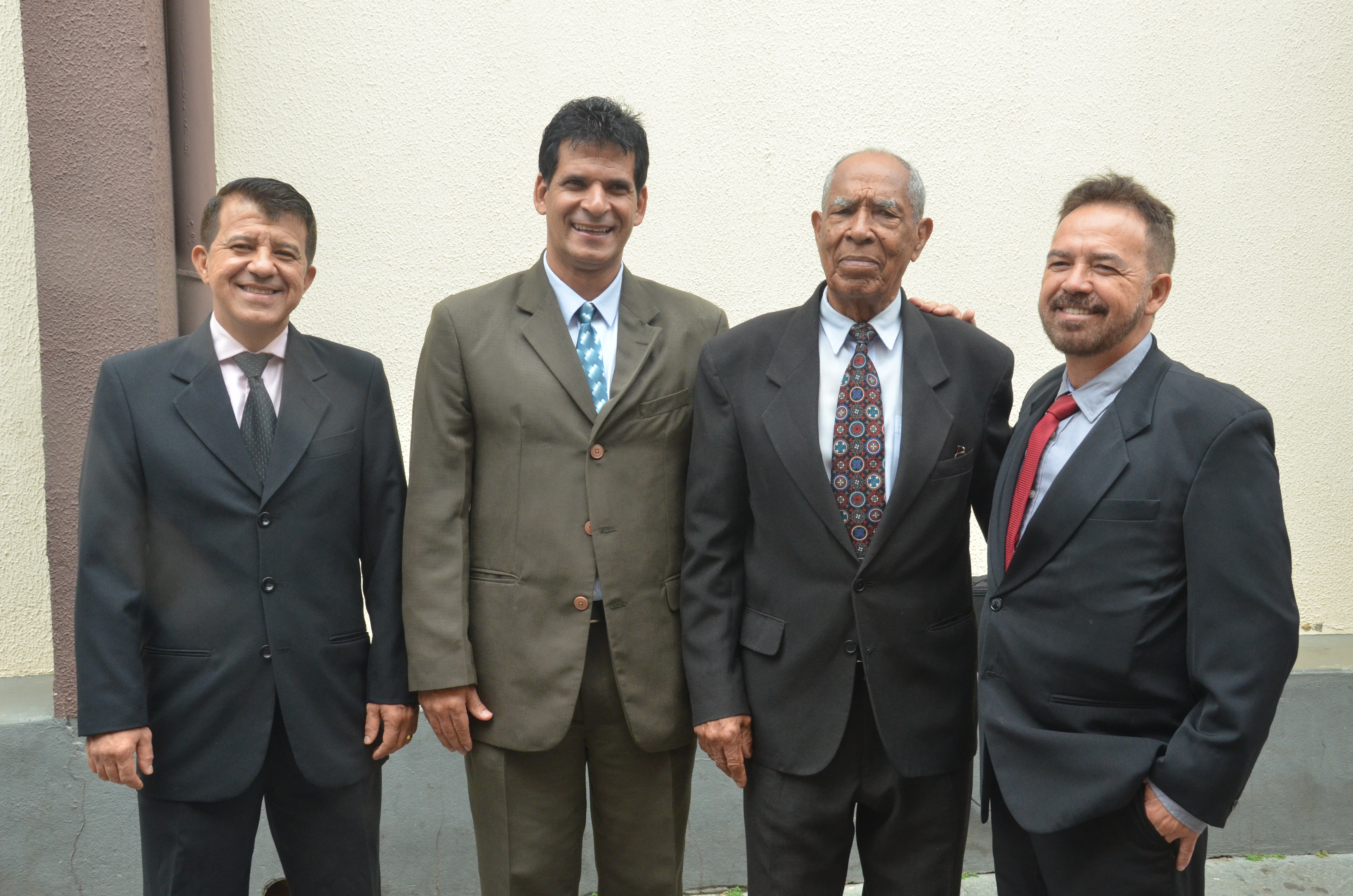 Título de cidadania anapolina é concedido aos odontólogos Ednamar e Vilson e ao pastor Claudino