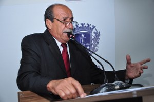 Vereador Alfredo Landim faz discurso de despedida e agradece população pela confiança