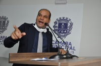 Vereador Domingos Paula critica a qualidade do serviço de tapa buraco feito no Daia
