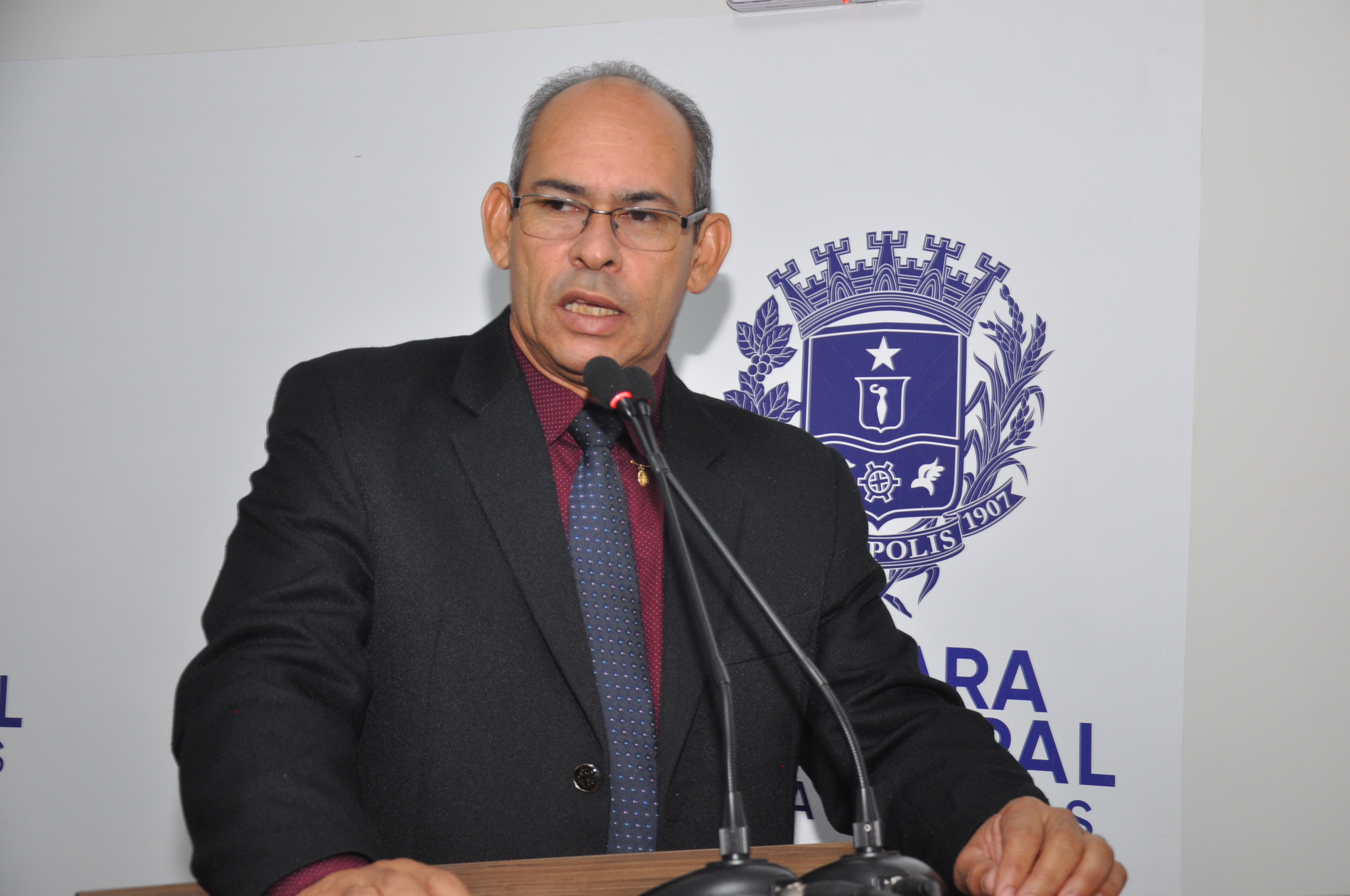Vereador João Feitosa elogia equipe da Prefeitura que atua na Gerência de Iluminação Pública