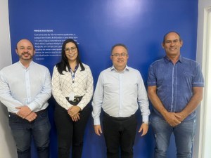 Vereador João Feitosa representa a Câmara em reunião com Equatorial