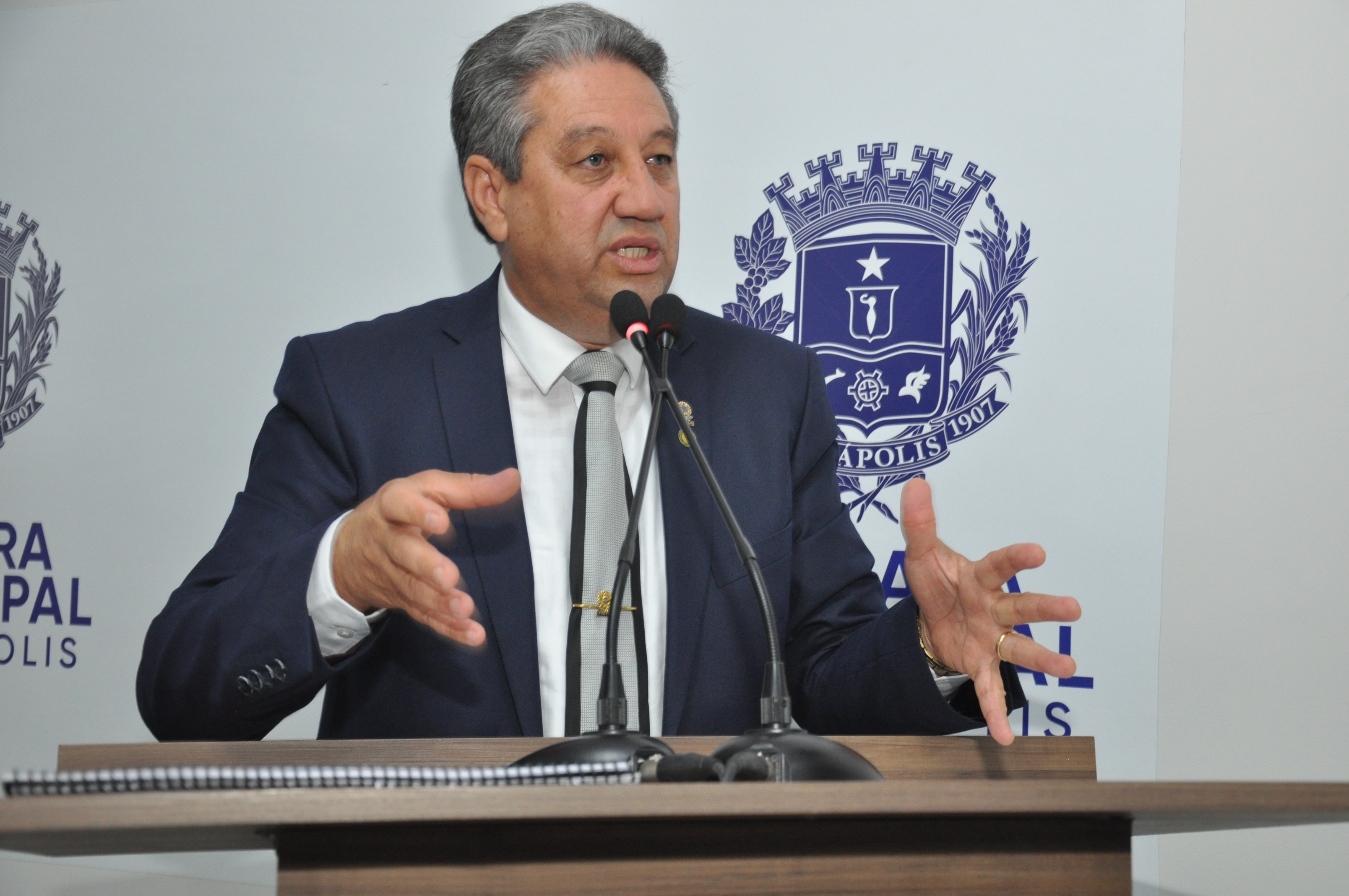 Vereador Pastor Elias pede que Prefeitura faça investimentos para atletas do basquete de Anápolis