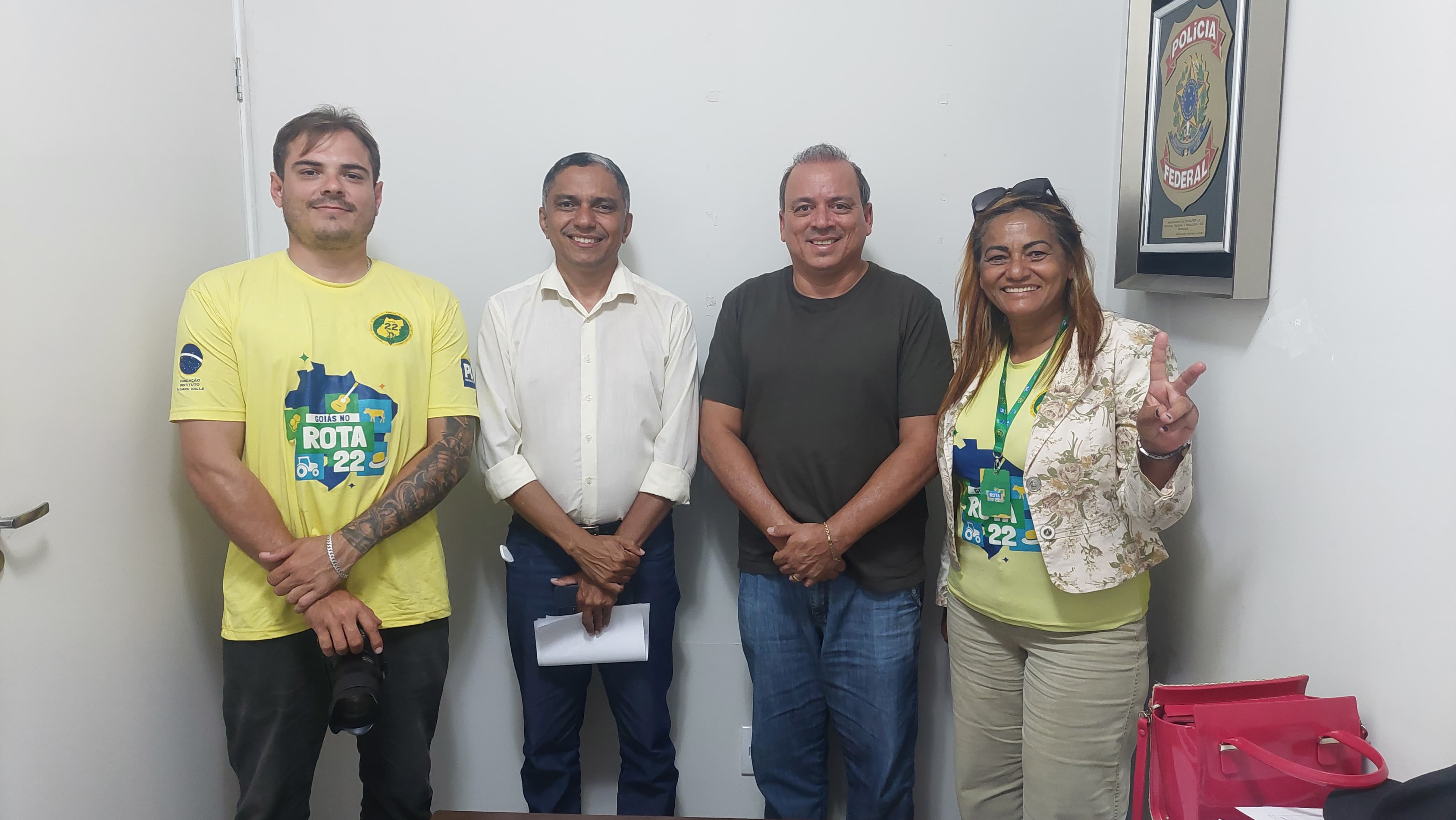 Vereador Policial Federal Suender recebe equipe do Rota 22