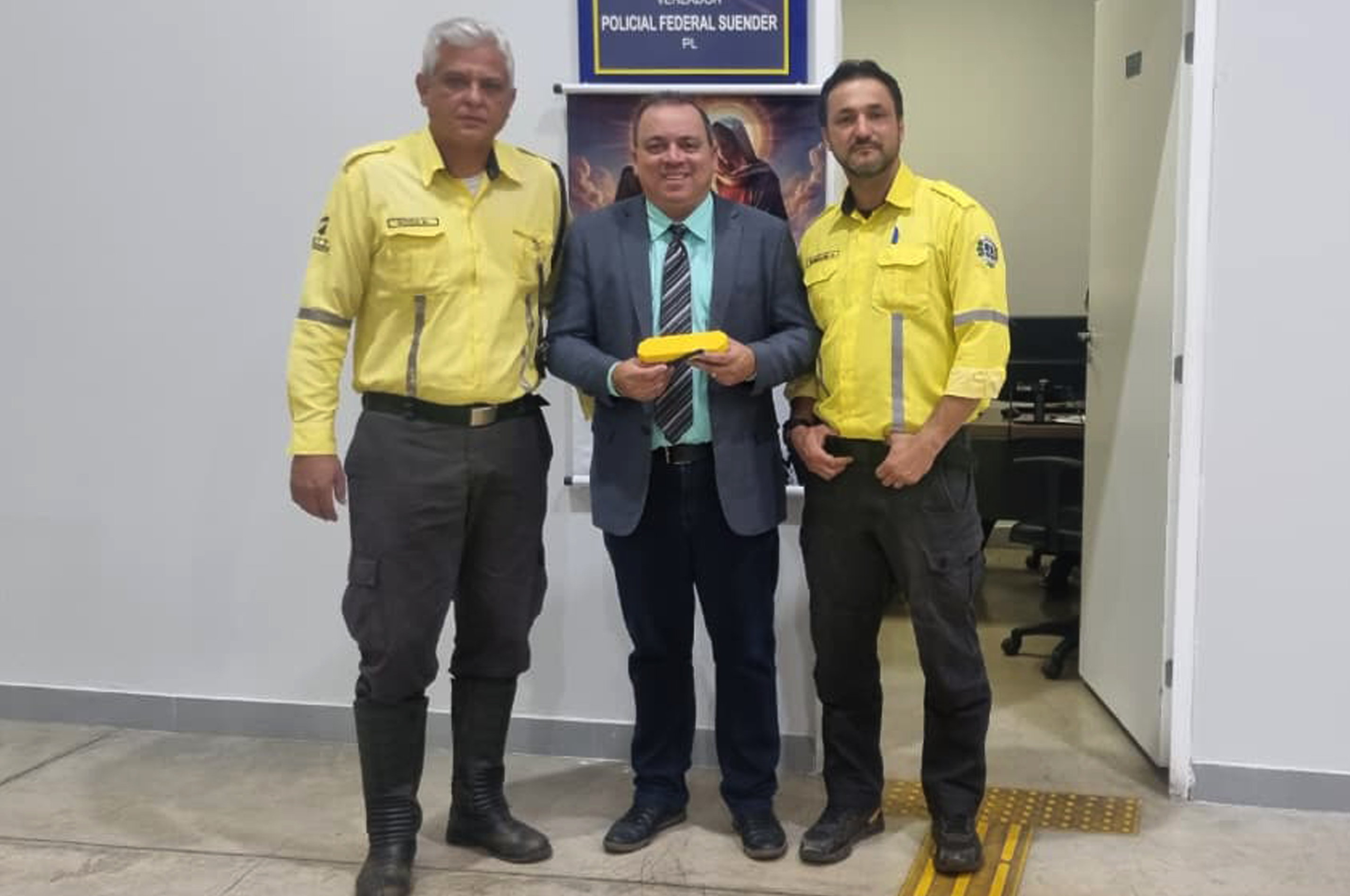 Vereador Policial Federal Suender recebe servidores da CMTT
