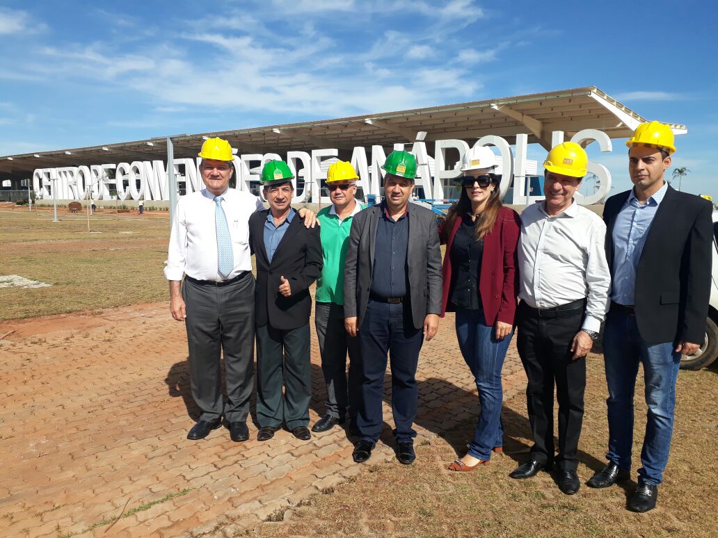 Vereadores anapolinos participam de inspeção às obras de construção do Centro de Convenções de Anápolis; inauguração está agendada para 6 de abril