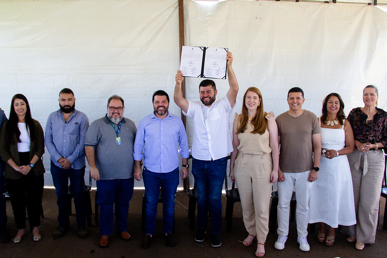 Vereadores celebram Ordem de Serviço para construção de nova escola estadual