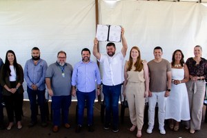 Vereadores celebram Ordem de Serviço para construção de nova escola estadual