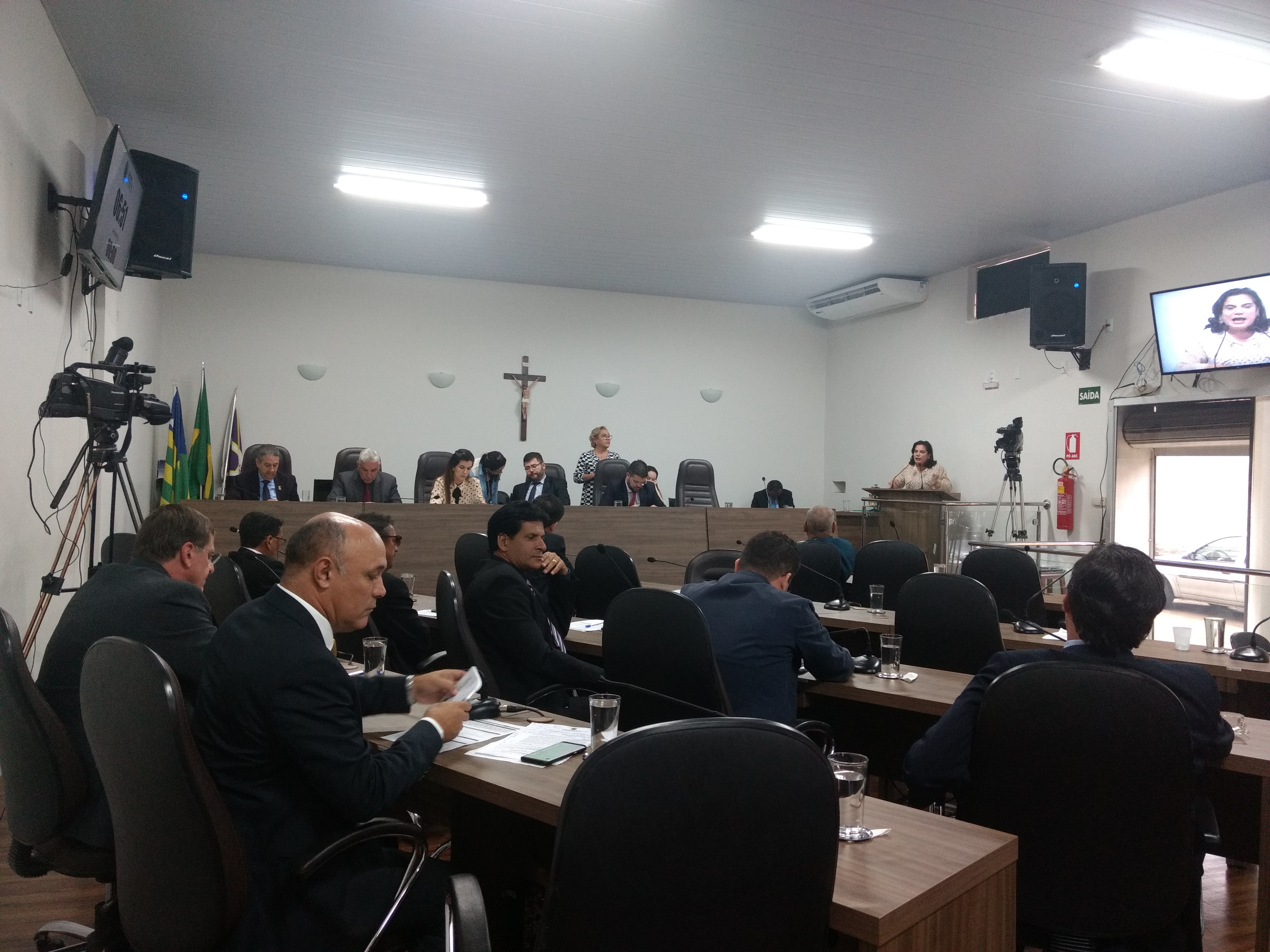 Vereadores criticam decisões do governo estadual que prejudicam sistema prisional de Anápolis