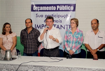  Vereadores discutem LDO com moradores do Bairro de Lourdes