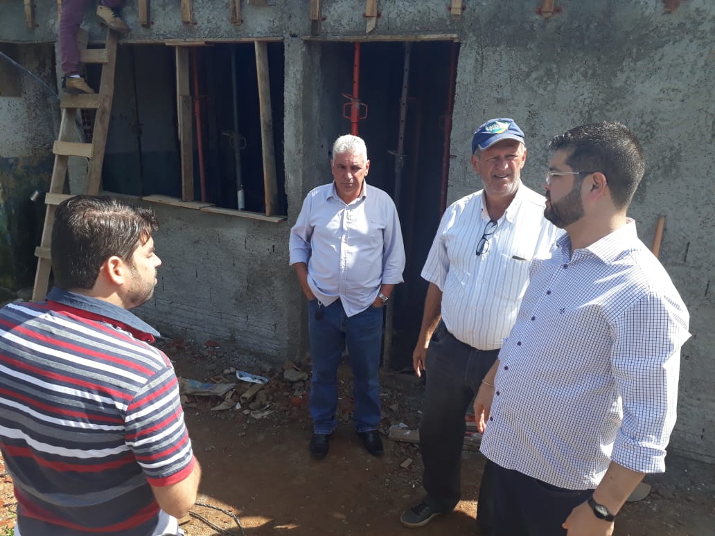 Vereadores inspecionam obras de revitalização no Campo do Barro Preto