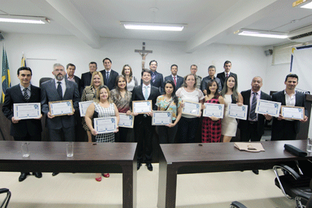 Vereadores Jean Carlos e Mirian Garcia realizam Sessão Solene em homenagem ao Dia do Policial Civil