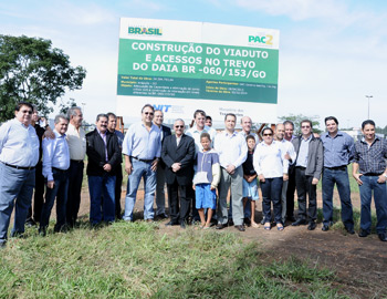 Vereadores marcam presença na ordem de serviço do viaduto do DAIA