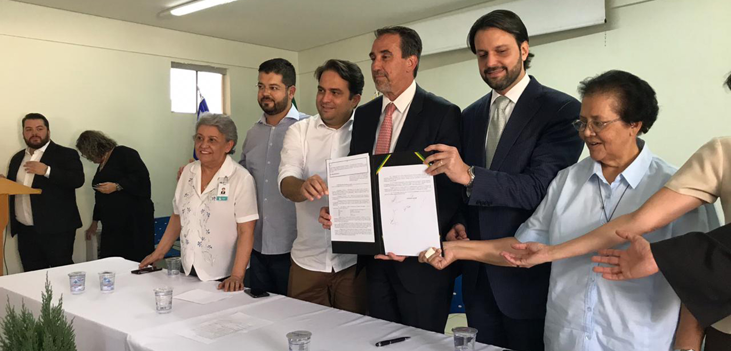 Vereadores participam de evento de repasse financeiro do Governo Federal para Santa Casa 