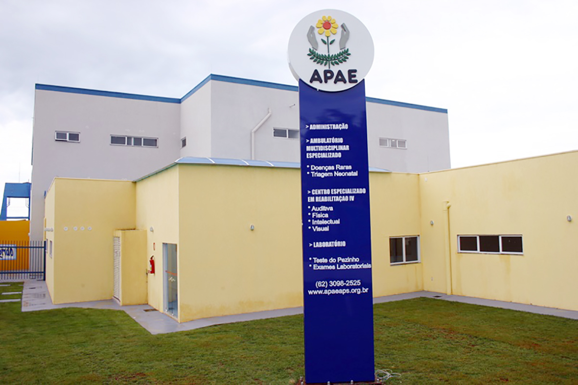 Vereadores prestigiam inauguração da nova sede da Apae Anápolis